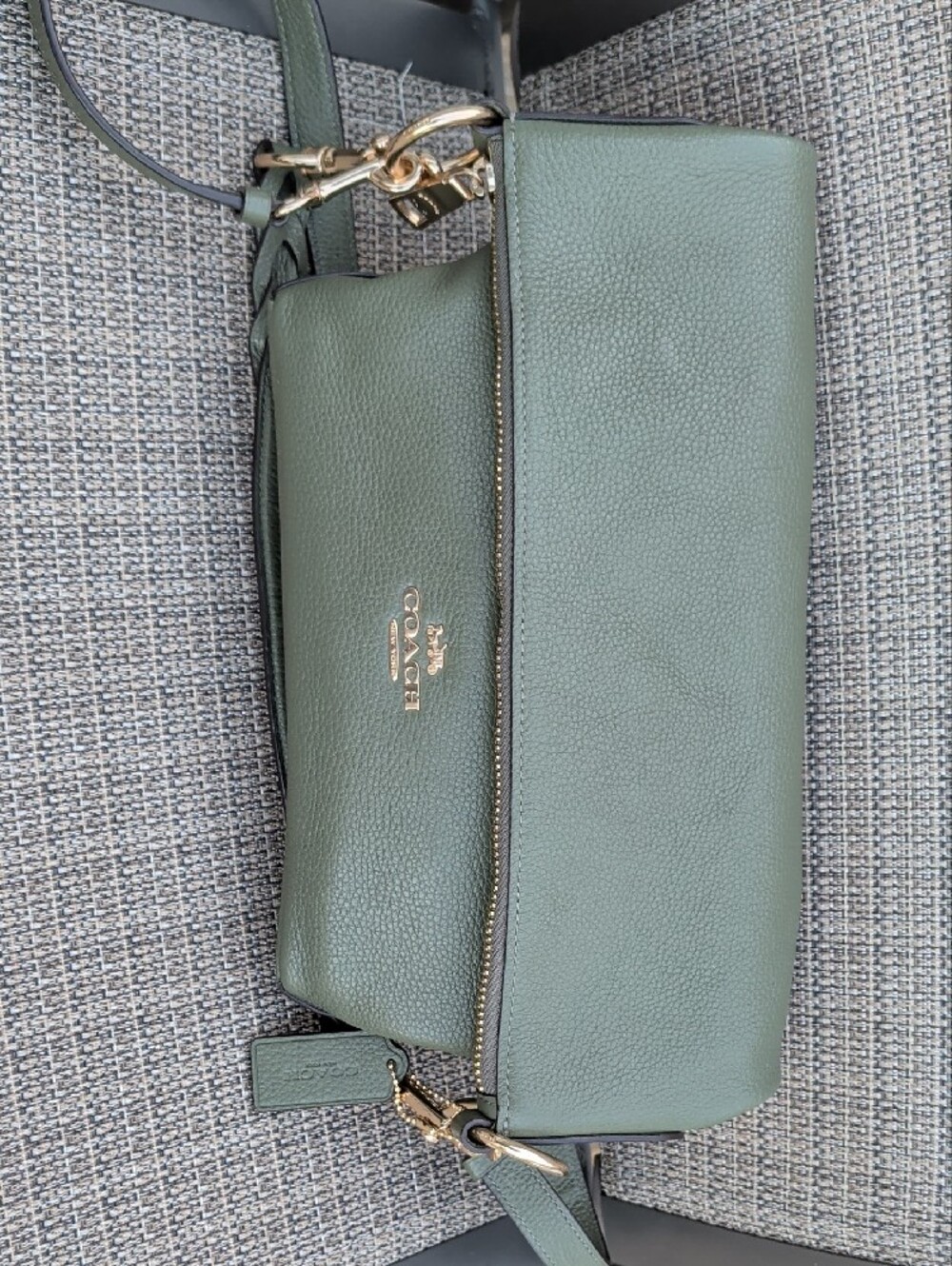 Coach Abbey (F31507) Pebbled Leather Olive Green Shoulder/Crossbody EUC - Picture 10 of 11